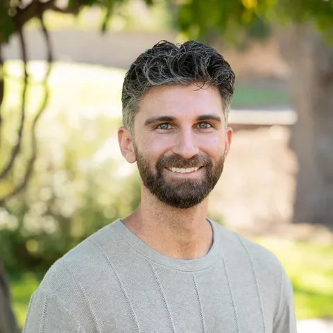 Adam Jelloian